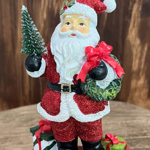 Resin Santa Claus Stocking Holder Christmas Mantel Decoration Holiday Gift - Picture 1 of 3